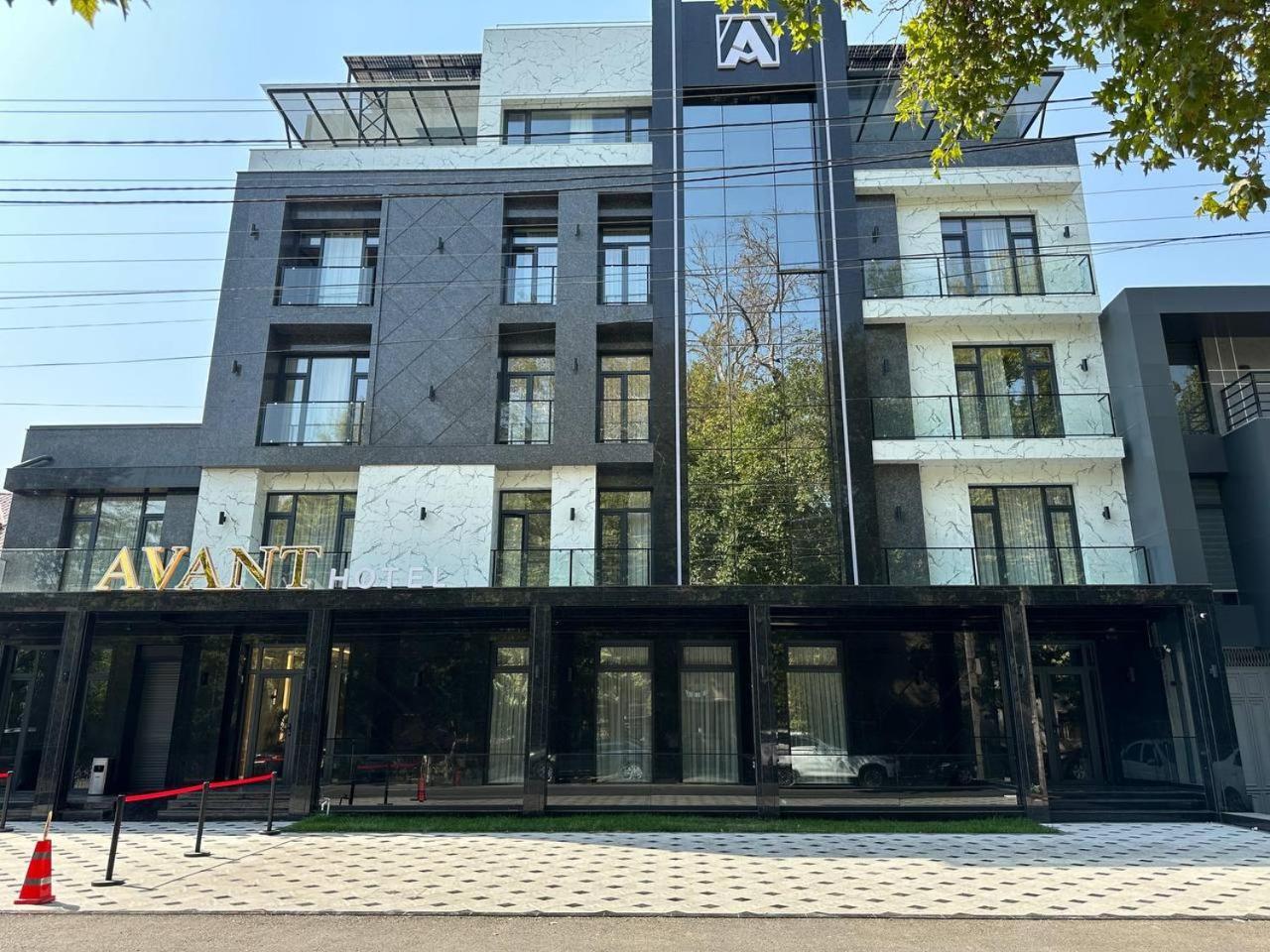 Avant Express Hotel Pool&Spa Tasken Kültér fotó