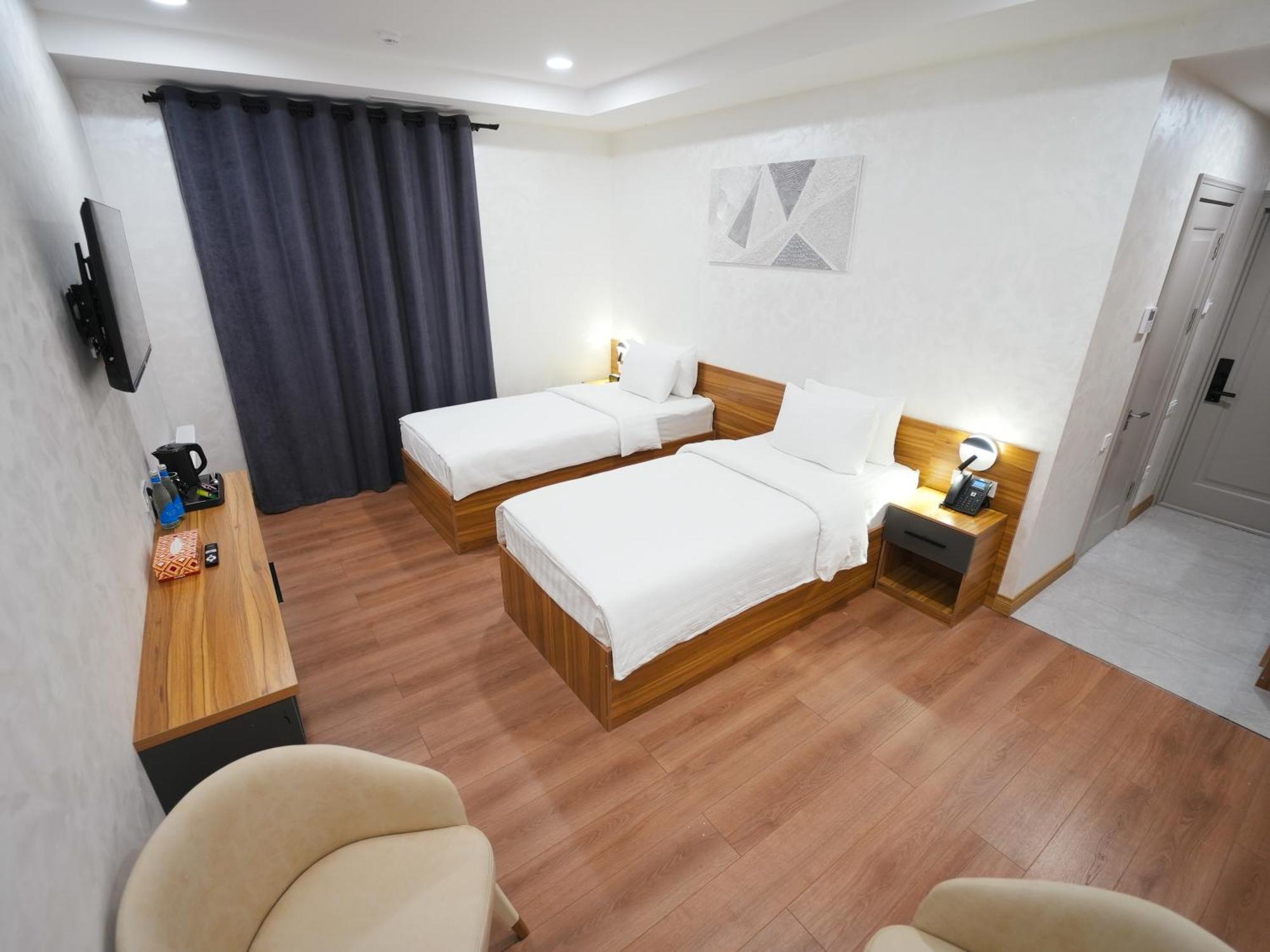 Avant Express Hotel Pool&Spa Tasken Kültér fotó
